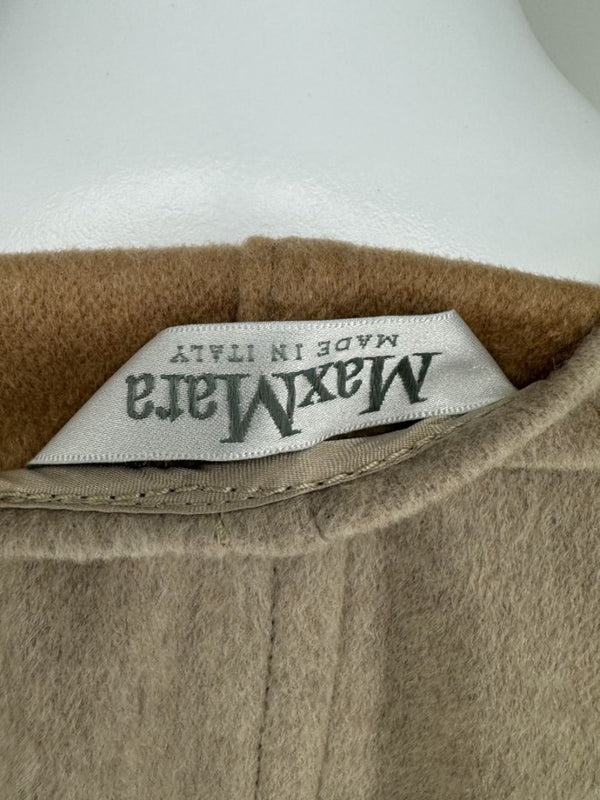 Max Mara 100% Cashmere Cape in Camel - O/S