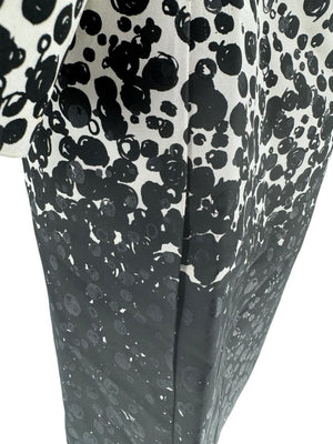 Pamella Roland Black & White Abstract Dot Jacquard Coat – Large