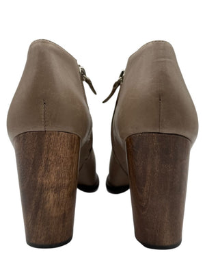 Elizabeth and James Taupe Leather Ankle Booties – Size 8.5B