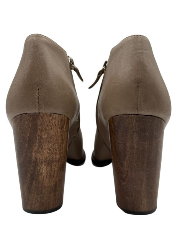 Elizabeth and James Taupe Leather Ankle Booties – Size 8.5B