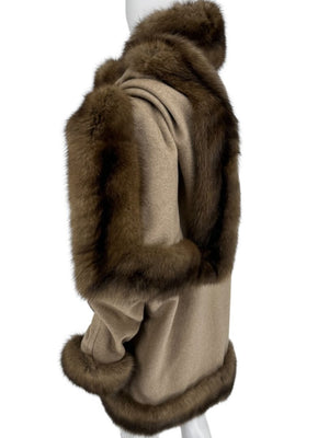 J. Mendel Camel Wool Cape with Fox Fur Trim – One Size