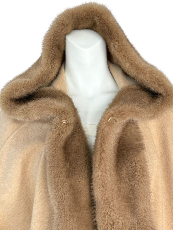 Agnona Camel Cashmere Cape with Fur Trim & Hood – One Size- NEW