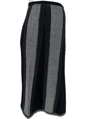 Chanel Black & White Textured Knit Skirt – 05A Collection – Size 46