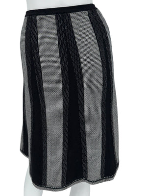 Chanel Black & White Textured Knit Skirt – 05A Collection – Size 46