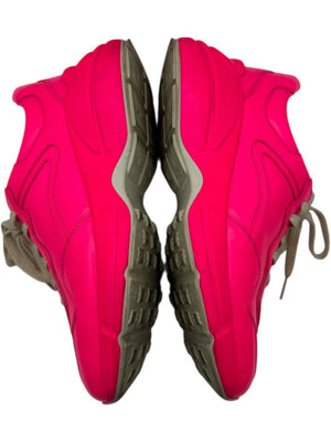 Gucci Rhyton Neon Pink Leather Low-Top Sneakers – Size 39