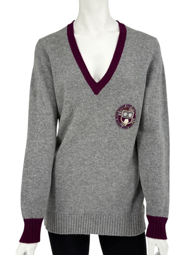 Chanel 2007A Grey and Purple Cashmere Beaded Crest Detail V Neck Sweater - Size 44
