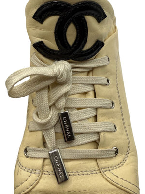 Chanel Cap-Toe Leather Sneakers in Beige and Black – Size 41
