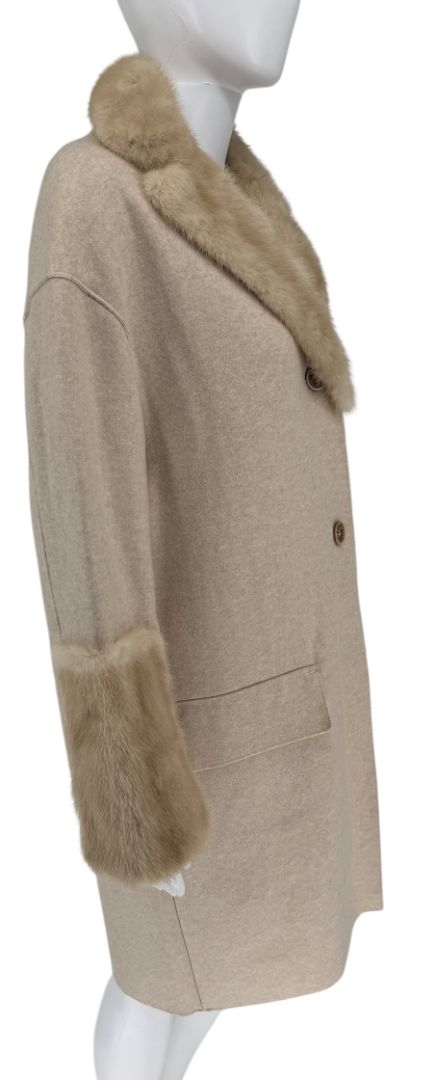 Agona Beige Cashmere Coat with Mink Fur Trim – Size S