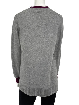 Chanel 2007A Grey and Purple Cashmere Beaded Crest Detail V Neck Sweater - Size 44