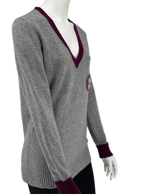 Chanel 2007A Grey and Purple Cashmere Beaded Crest Detail V Neck Sweater - Size 44