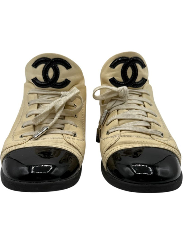 Chanel Cap-Toe Leather Sneakers in Beige and Black – Size 41