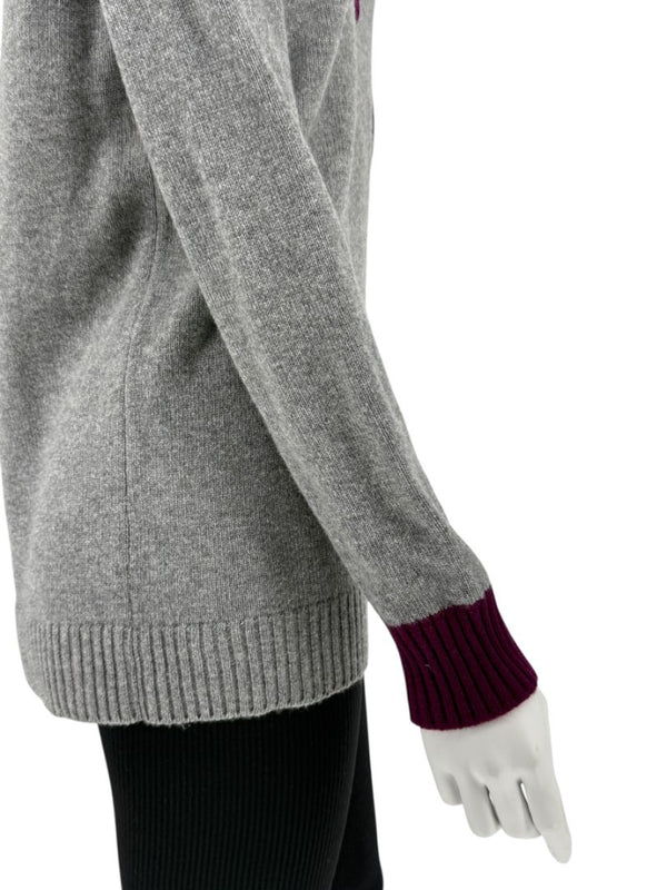 Chanel 2007A Grey and Purple Cashmere Beaded Crest Detail V Neck Sweater - Size 44