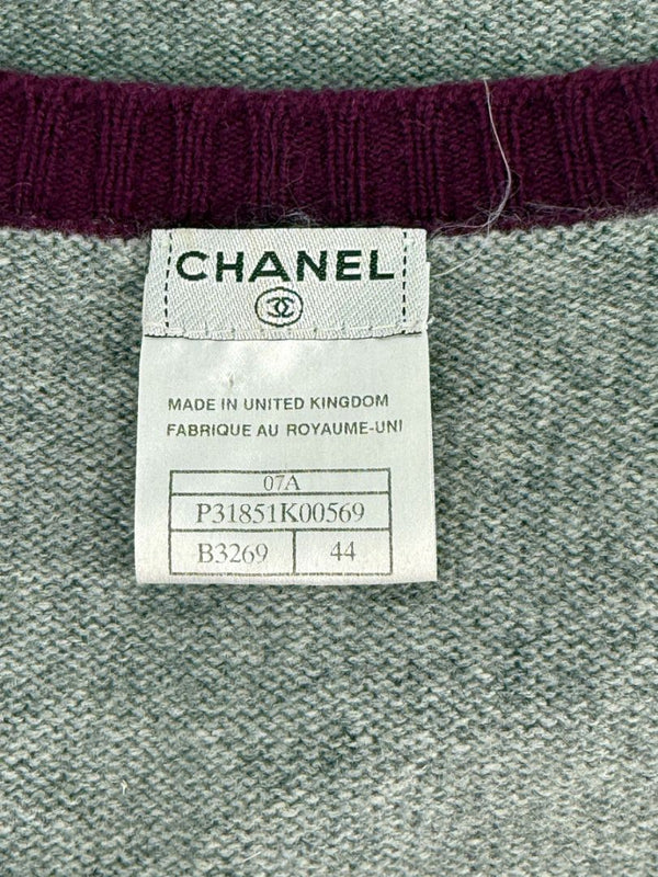 Chanel 2007A Grey and Purple Cashmere Beaded Crest Detail V Neck Sweater - Size 44