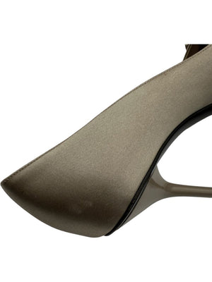 Gucci Satin Horsebit Peep-Toe Pumps with Crystal Detail – Size 8.5B