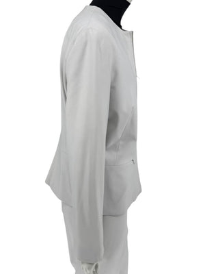 Oscar by Oscar de la Renta Greyish-White Two-Piece Suit – Size 12
