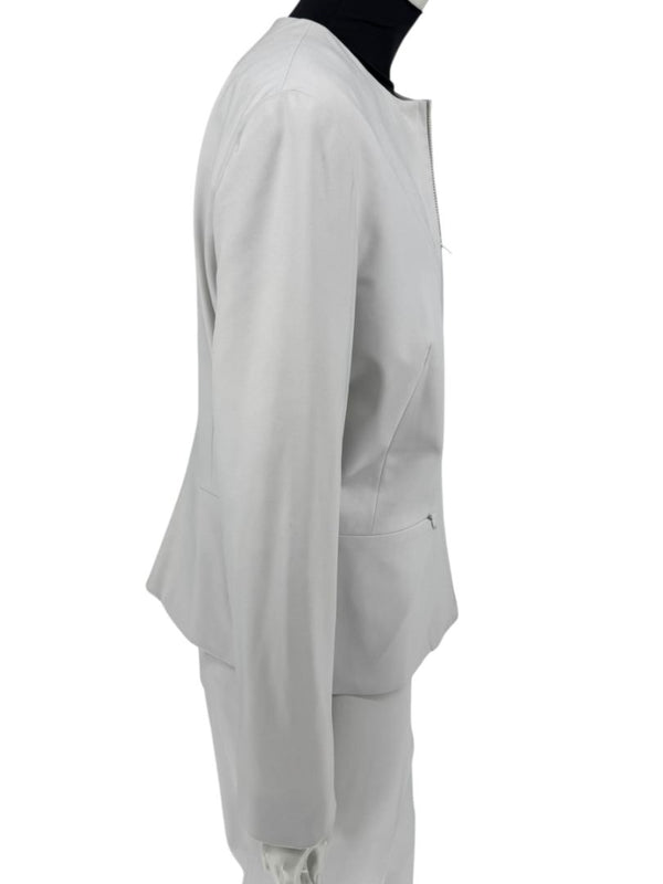 Oscar by Oscar de la Renta Greyish-White Two-Piece Suit – Size 12