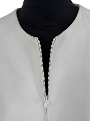 Oscar by Oscar de la Renta Greyish-White Two-Piece Suit – Size 12