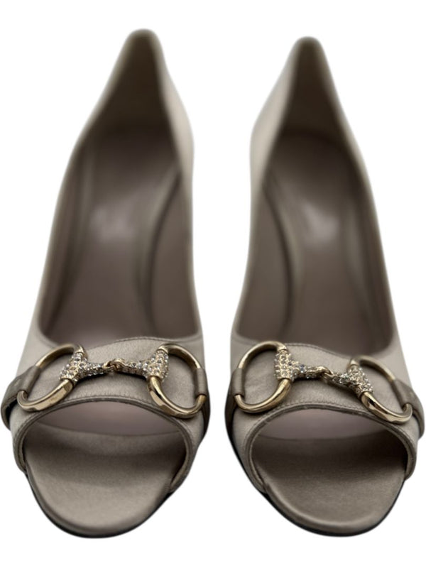 Gucci Satin Horsebit Peep-Toe Pumps with Crystal Detail – Size 8.5B
