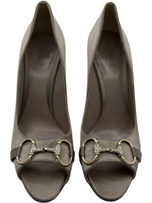 Gucci Satin Horsebit Peep-Toe Pumps with Crystal Detail – Size 8.5B