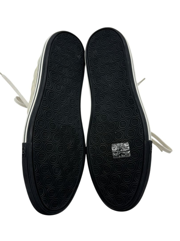 CHANEL Caviar Quilted CC Sneakers in Dark White – Size 40 BNIB