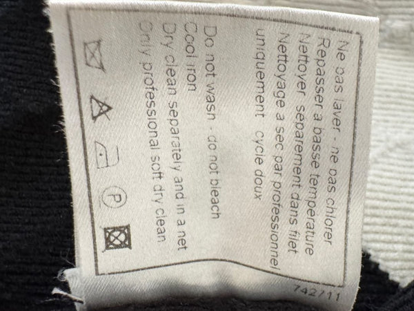 Chanel Ivory Quilted CC Logo Sweater – Size 42 (FR)