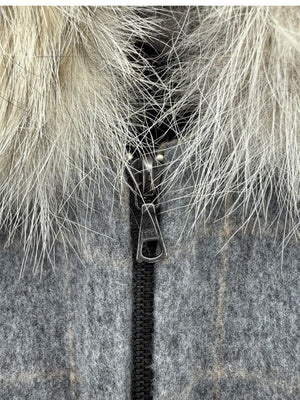 Pamella Roland Grey Wool Cape Style Jacket with Fur Trim Hood & Cuffs – Large