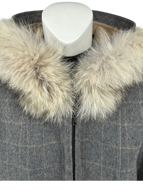 Pamella Roland Grey Wool Cape Style Jacket with Fur Trim Hood & Cuffs – Large