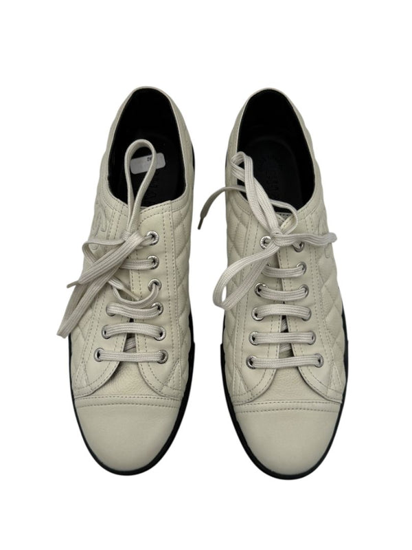 CHANEL Caviar Quilted CC Sneakers in Dark White – Size 40 BNIB