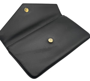 Gucci Rajah Leather Clutch in Black