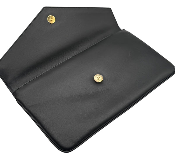 Gucci Rajah Leather Clutch in Black