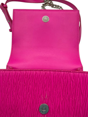 Alexander McQueen Women’s Fuchsia Pink Leather Knuckle Clutch Shoulder Bag