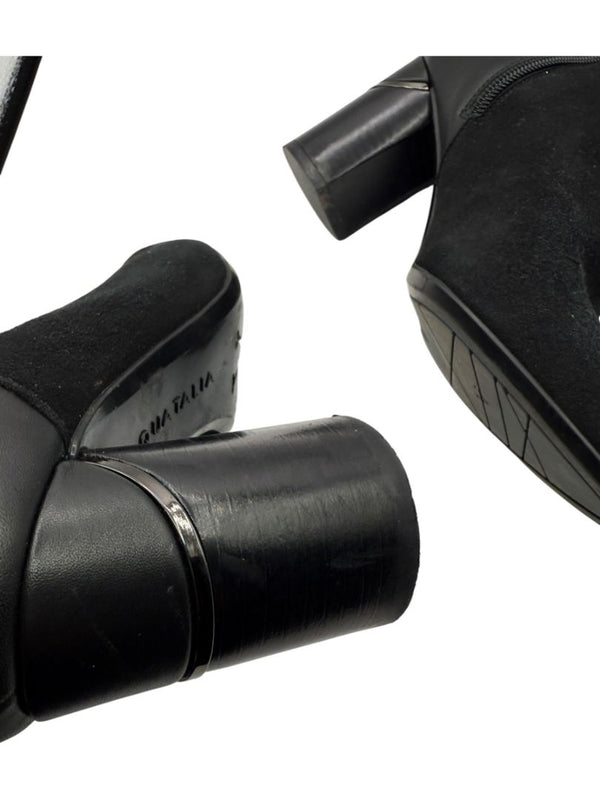 Aquatalia Black Suede/Leather Pointed Toe Booties – Size 9