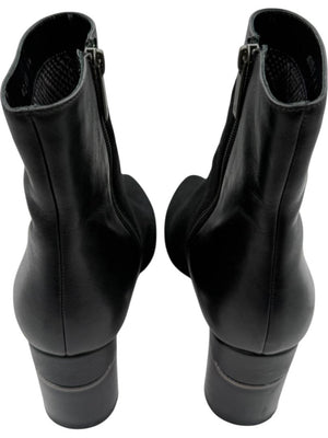 Aquatalia Black Suede/Leather Pointed Toe Booties – Size 9