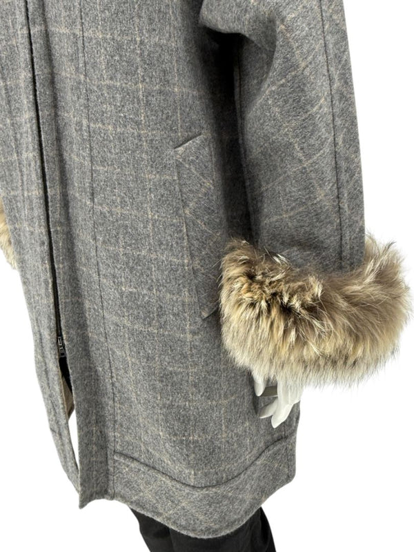 Pamella Roland Grey Wool Cape Style Jacket with Fur Trim Hood & Cuffs – Large