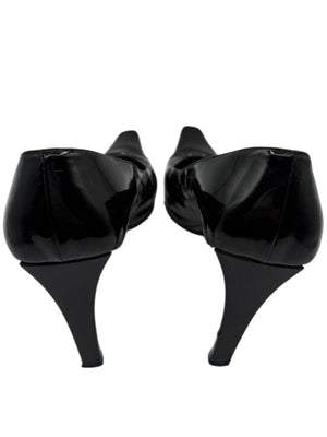 Vera Wang Black Patent Leather Buckle Heels – Size 10