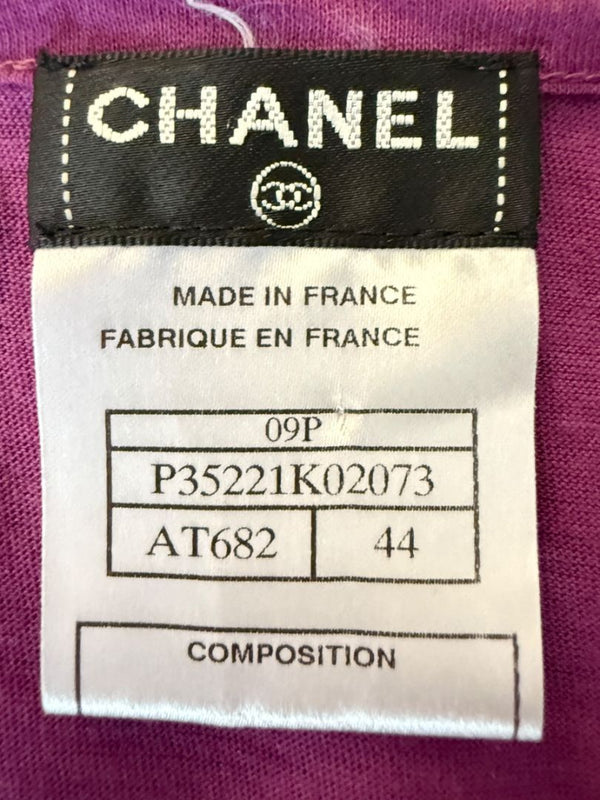 Chanel Purple Cotton T-Shirt with Beaded CC Logo – Spring 2009 Collection – Size FR 44 (US 10/12)