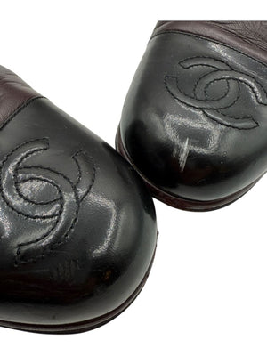 Chanel Two-Tone Leather Cap Toe Pumps in Espresso & Black – Size 40 (US 10)