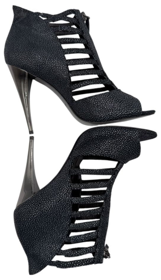 Elizabeth and James Textured Cutout Booties – Size 36.5 (New in Box)