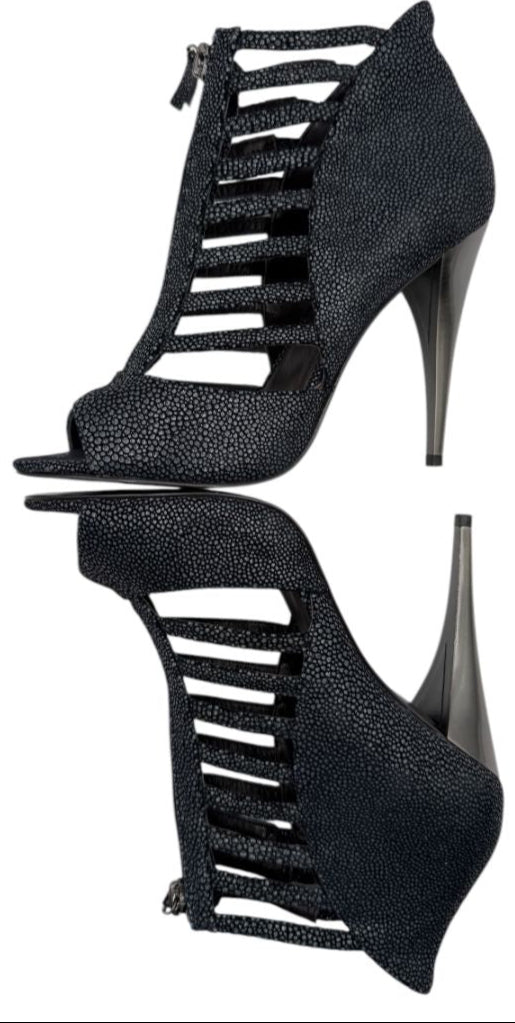 Elizabeth and James Textured Cutout Booties – Size 36.5 (New in Box)