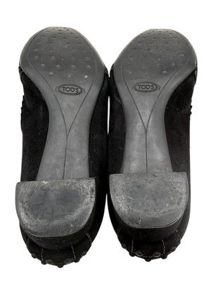 Tod’s Black Suede Chain-Detail Pumps – Size 6.5