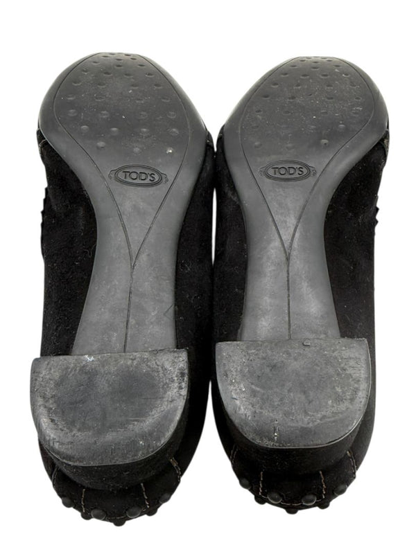 Tod’s Black Suede Chain-Detail Pumps – Size 6.5
