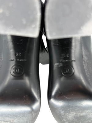 Chanel Black Leather & Patent Bow-Tie Boots – Size 39