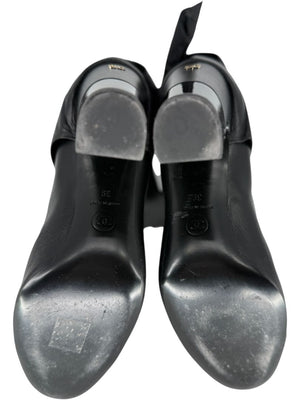 Chanel Black Leather & Patent Bow-Tie Boots – Size 39