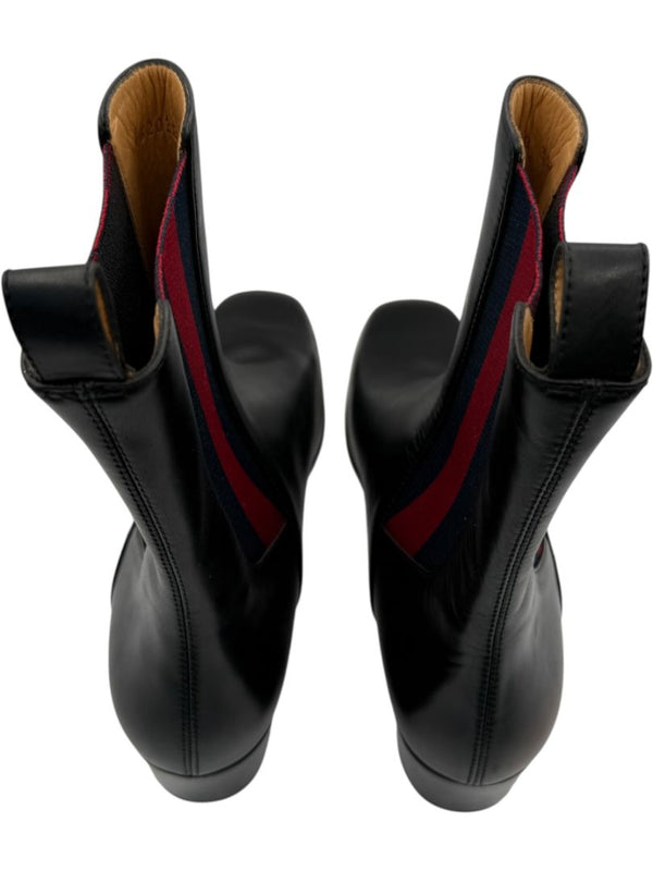 Gucci Black Leather Chelsea Boots with Web Detail – Size 39.5