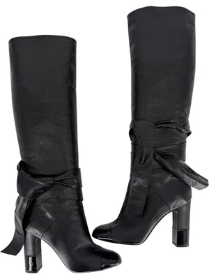 Chanel Black Leather & Patent Bow-Tie Boots – Size 39