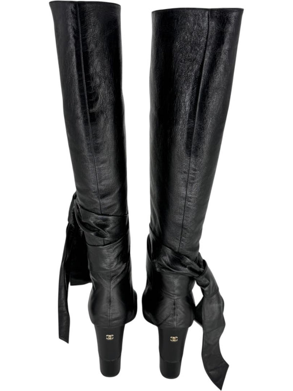 Chanel Black Leather & Patent Bow-Tie Boots – Size 39