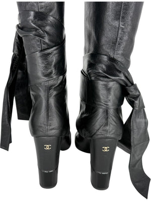 Chanel Black Leather & Patent Bow-Tie Boots – Size 39