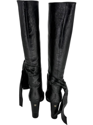 Chanel Black Leather & Patent Bow-Tie Boots – Size 39