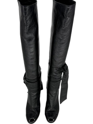 Chanel Black Leather & Patent Bow-Tie Boots – Size 39