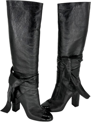 Chanel Black Leather & Patent Bow-Tie Boots – Size 39